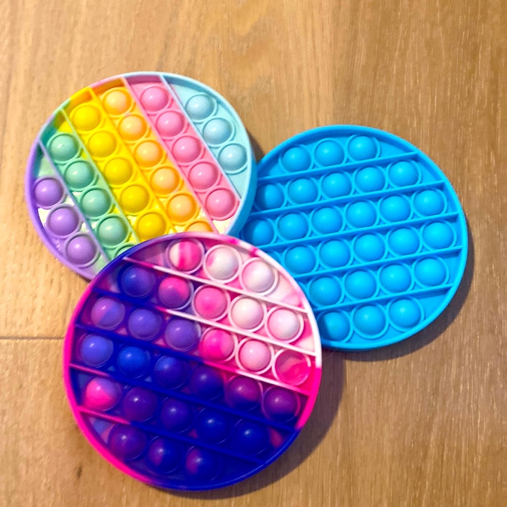 3 Pack MULTICOLOR FIDGET POPPERS